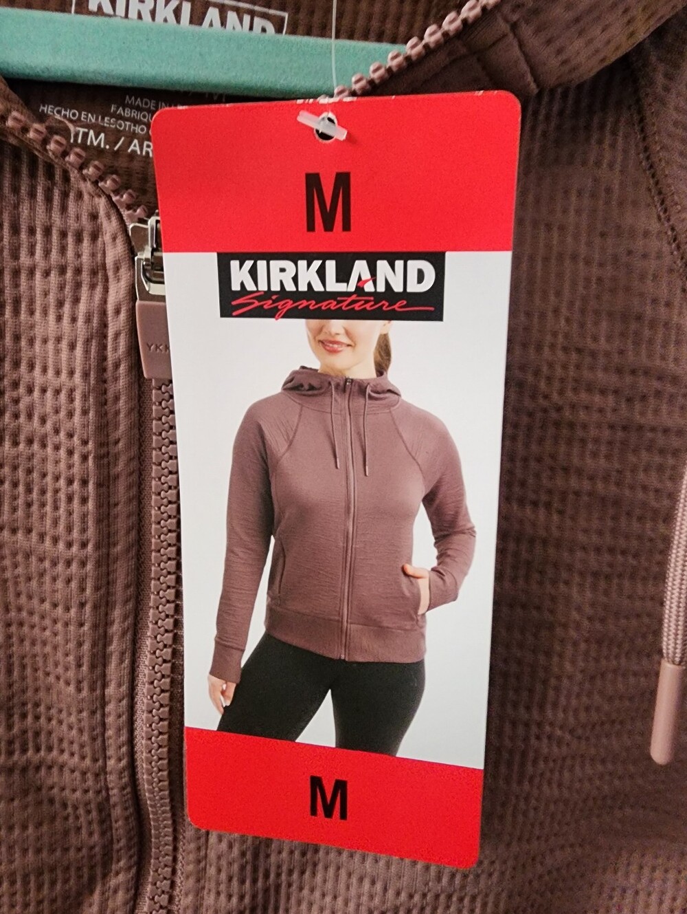 NWT ACTIVE HOODED JACKET SIZE MEDIUM 4-WAY STRETCH BY KIRKLAND SIGNATURE